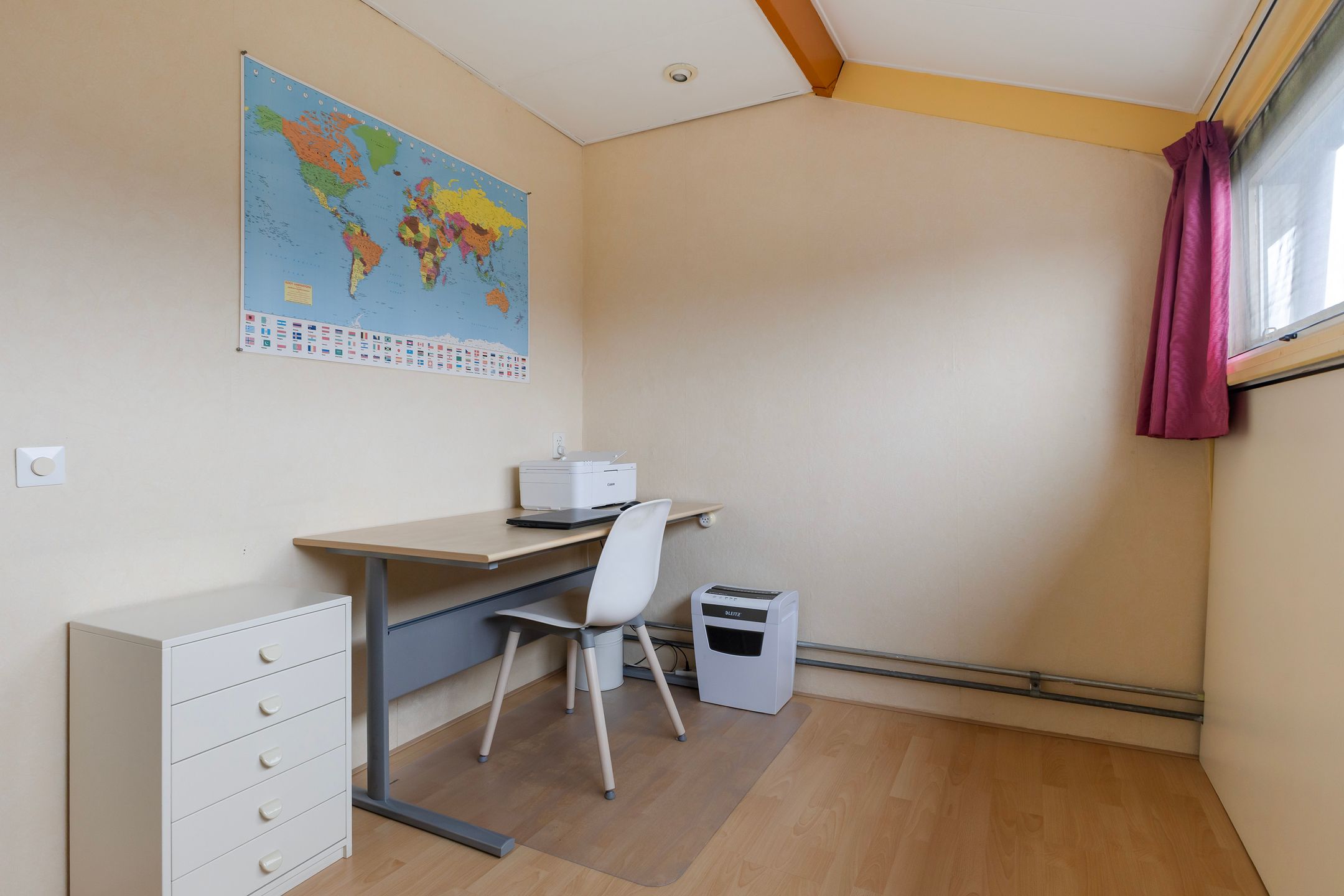 Spacious and Light Semi-detached Family Home in Child-friendly Aldlân — 27