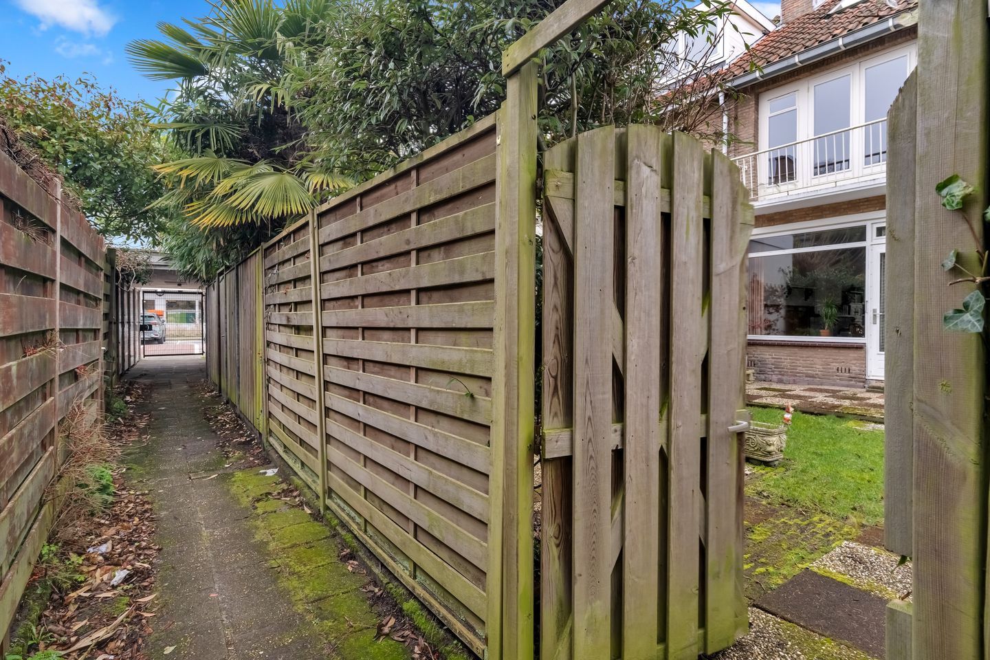 Spacious family home with 4 bedrooms and garden in quiet The Hague location — 16