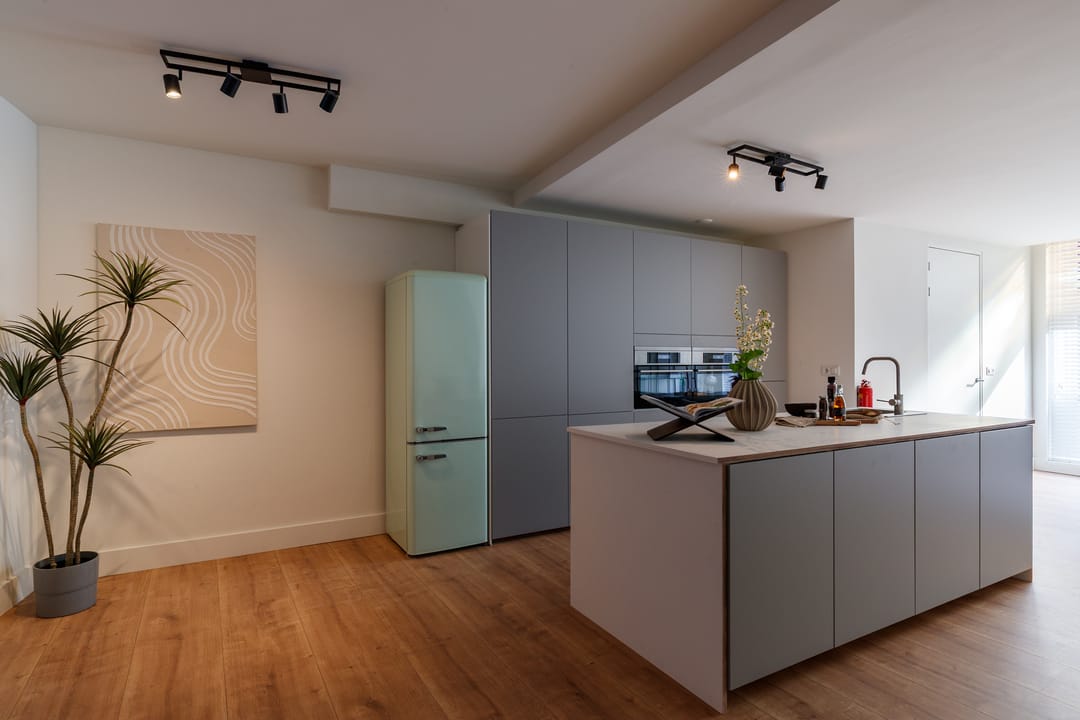 Spacious and light 5-room ground floor apartment in Utrecht city center — 16