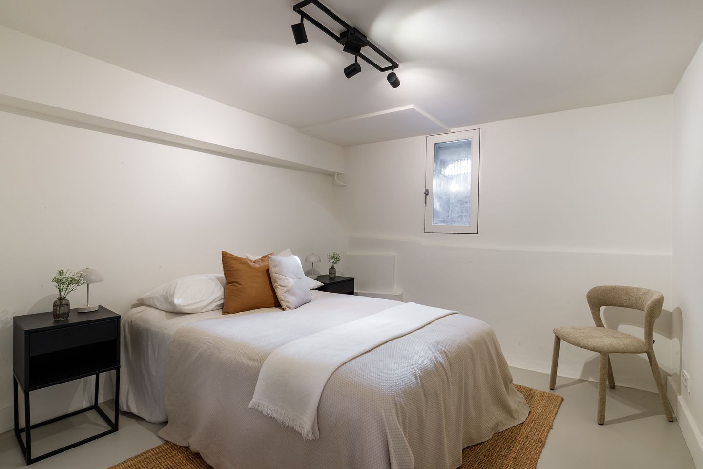 Spacious and light 5-room ground floor apartment in Utrecht city center — 19