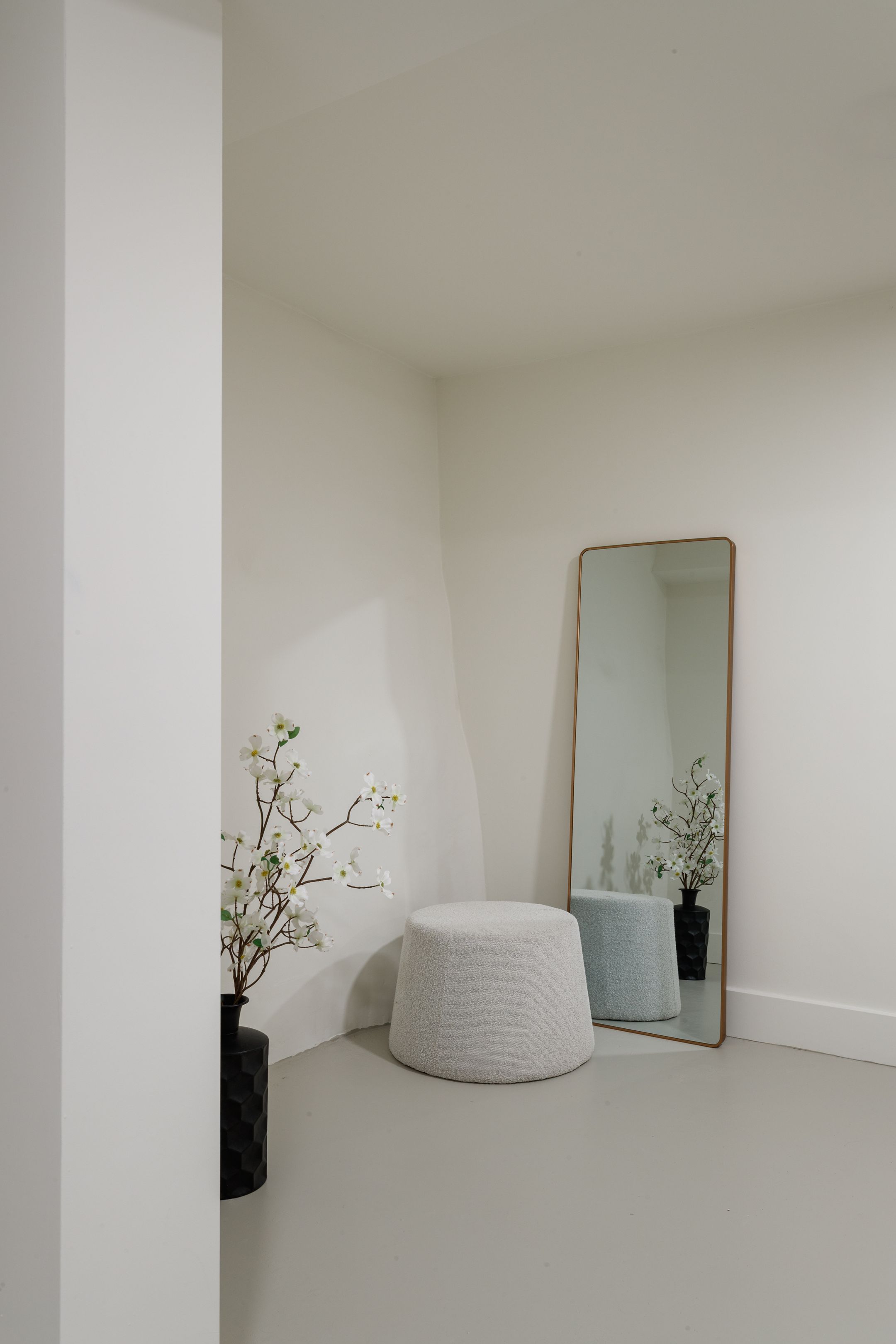 Spacious and light 5-room ground floor apartment in Utrecht city center — 24