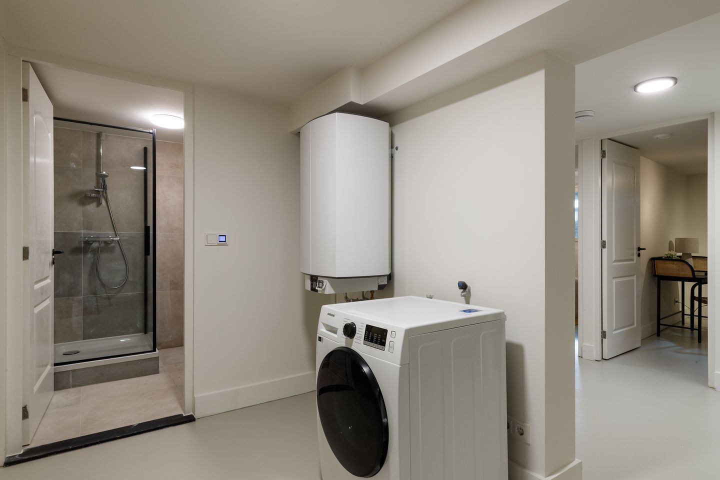 Spacious and light 5-room ground floor apartment in Utrecht city center — 25