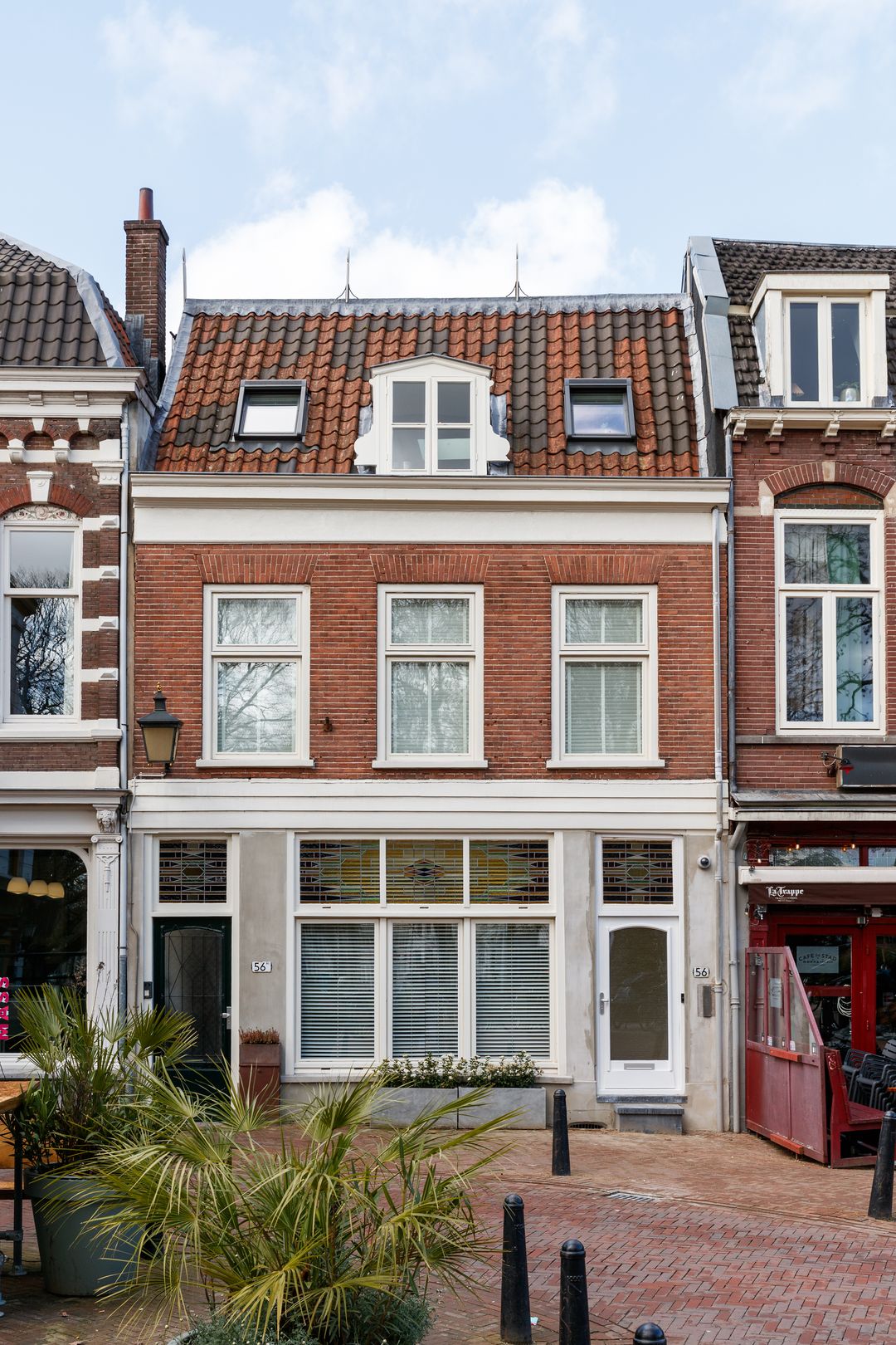 Spacious and light 5-room ground floor apartment in Utrecht city center — 32