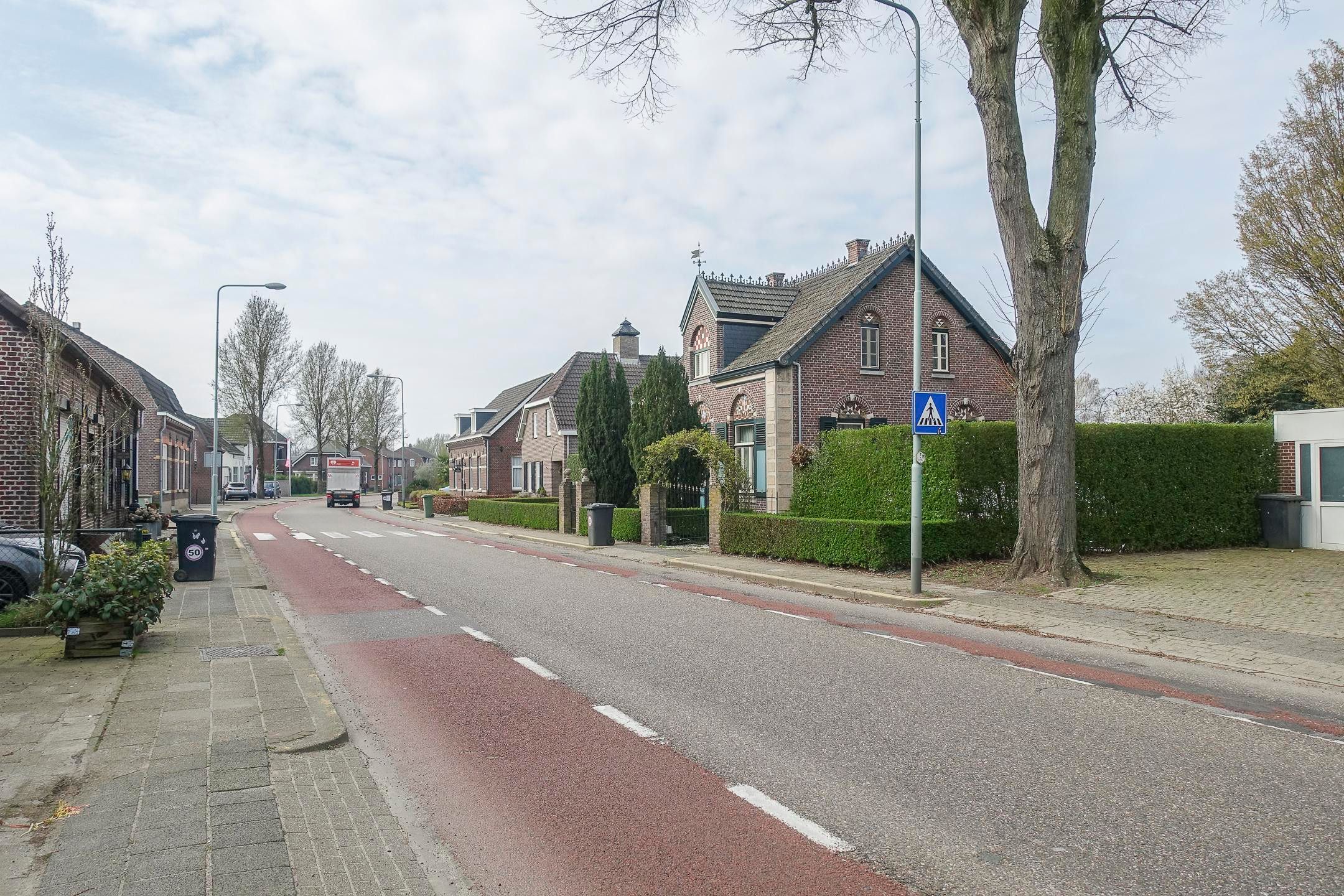 Photo 63 of Spoorstraat 29-A