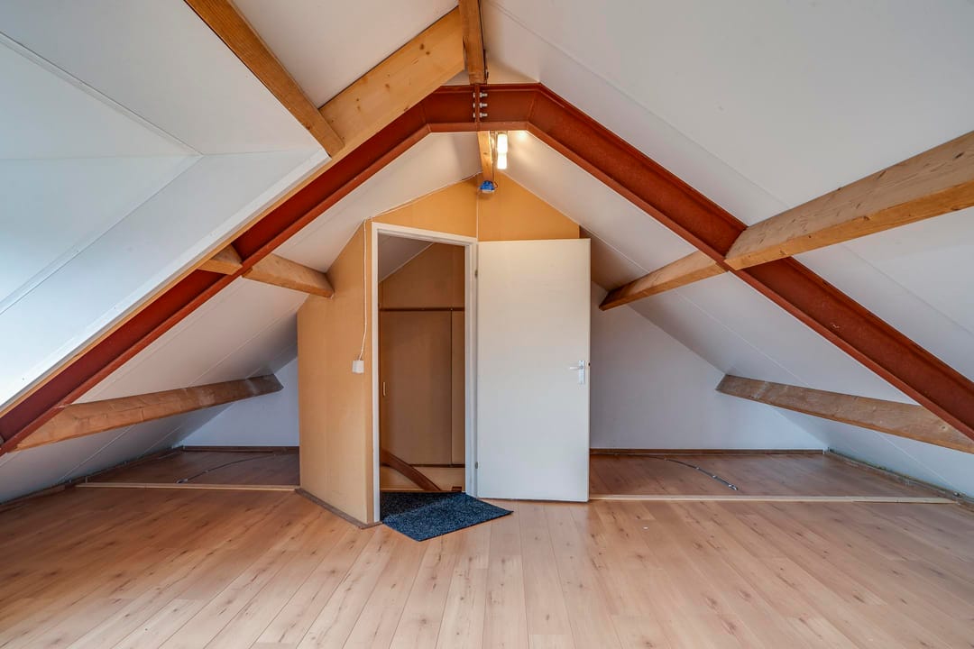 Photo 38 of Spoorstraat 29-A