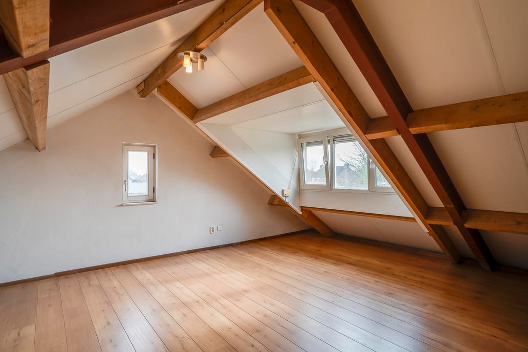 Photo 37 of Spoorstraat 29-A