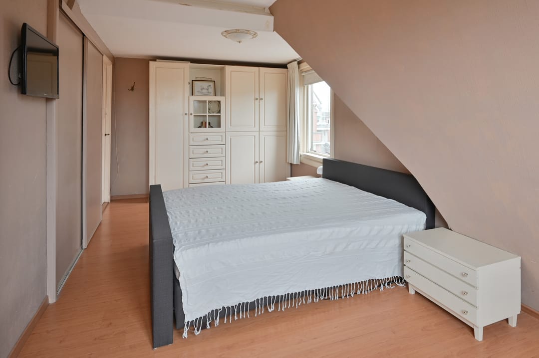 Spacious 1930s Semi-Detached Home in Amstelhoek — 16