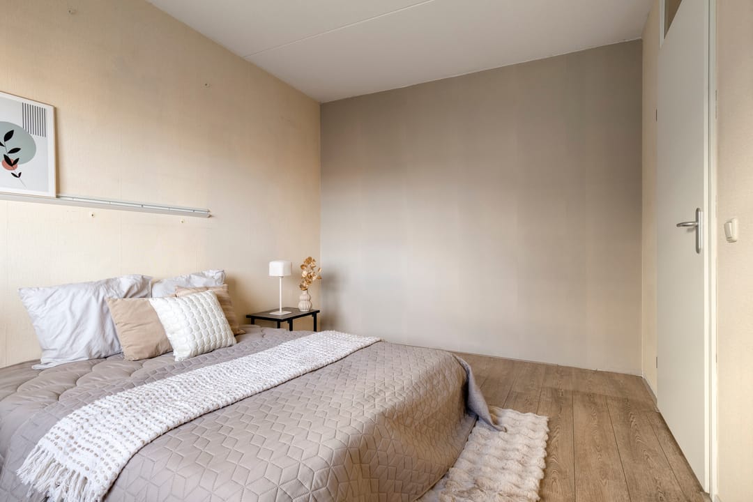 Spacious and Light 4-Room Apartment with Energy Label A in Amsterdam Nieuw West — 16