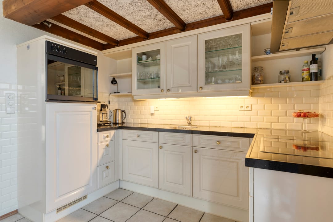 Spacious detached family home with large garden and potential in Malden — 18