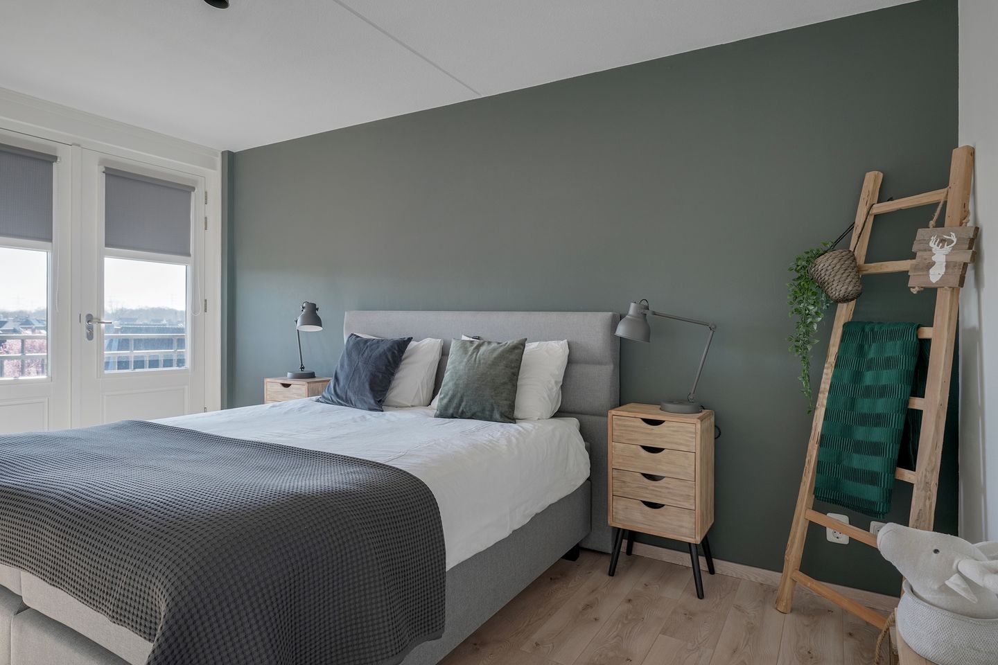 Spacious corner apartment with stunning views and private parking in Brandevoort — 18