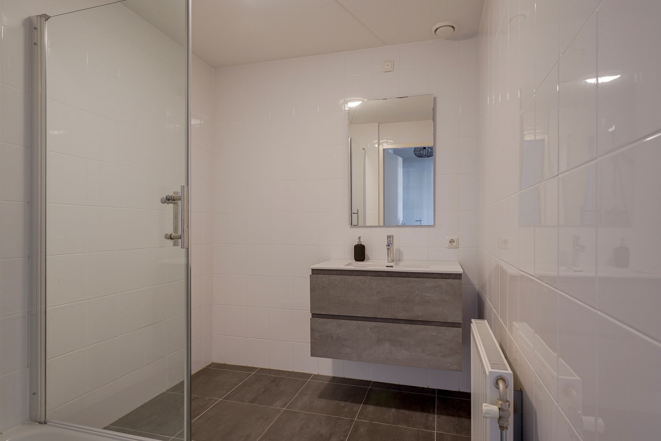 Spacious corner apartment with stunning views and private parking in Brandevoort — 22