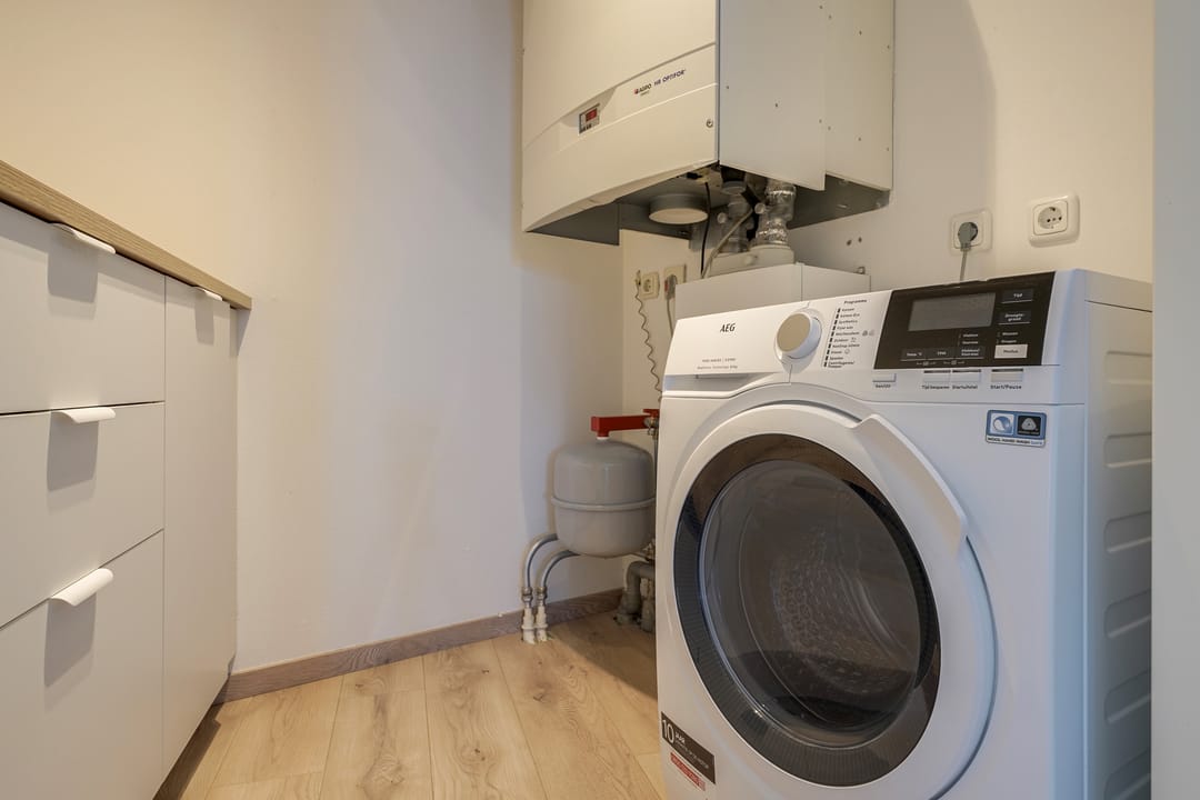 Spacious corner apartment with stunning views and private parking in Brandevoort — 26