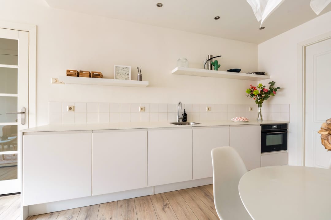 Renovated 5-room upstairs apartment with balcony in Rotterdam Oud Mathenesse — 15