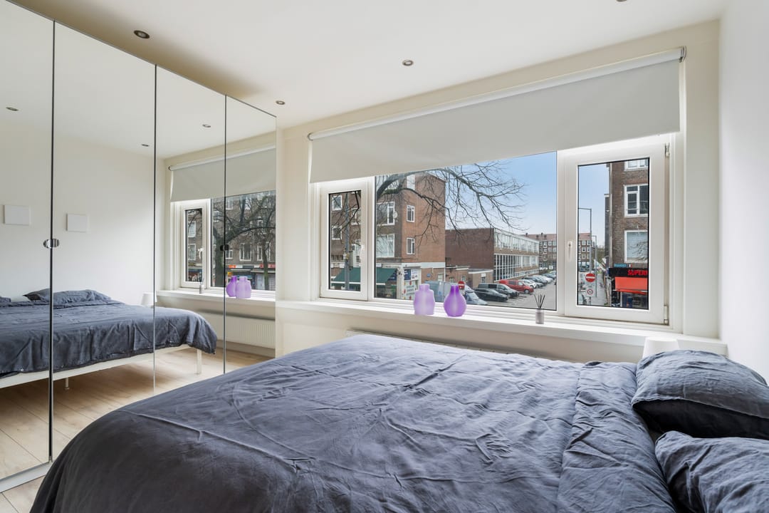 Renovated 5-room upstairs apartment with balcony in Rotterdam Oud Mathenesse — 24