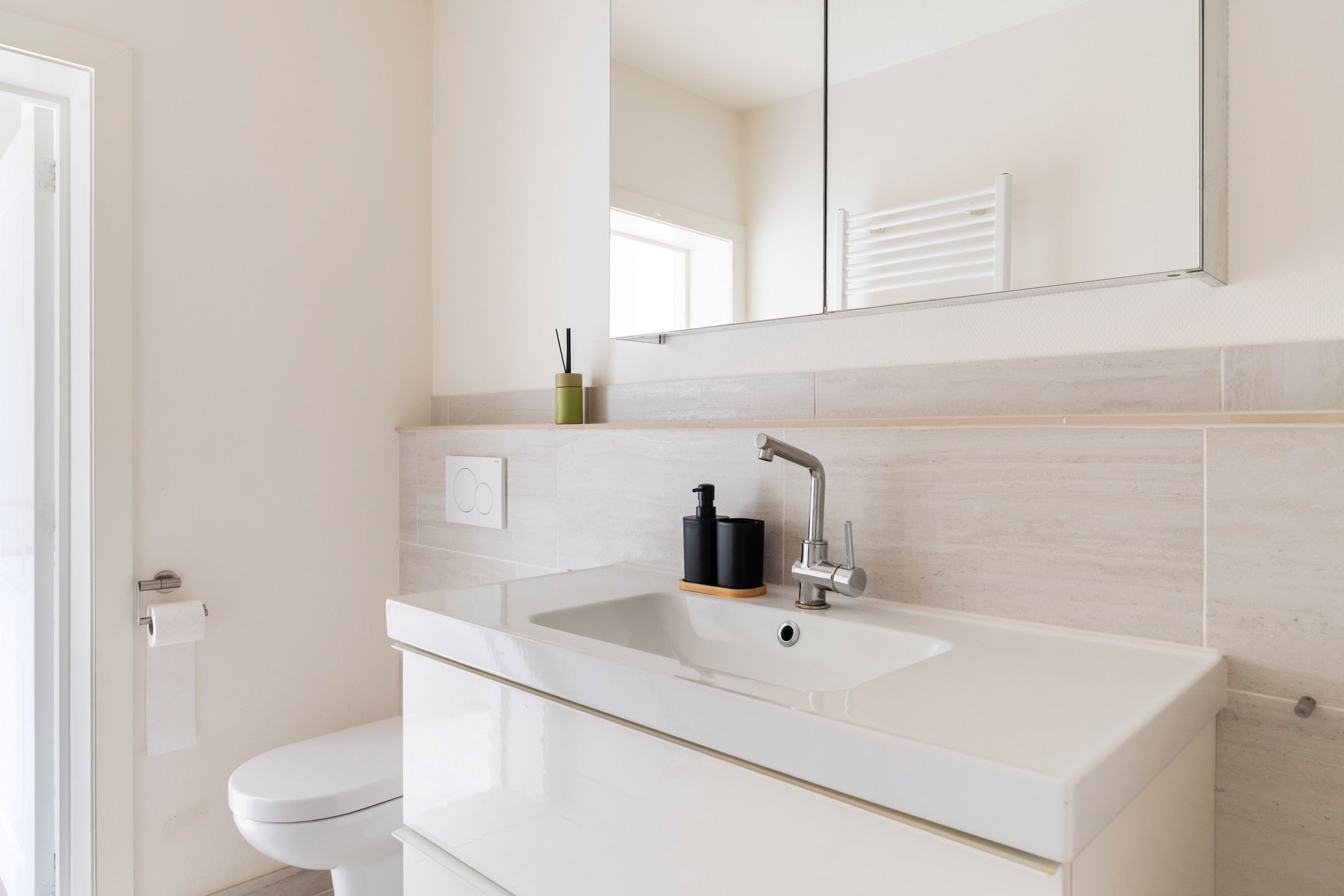 Renovated 5-room upstairs apartment with balcony in Rotterdam Oud Mathenesse — 31