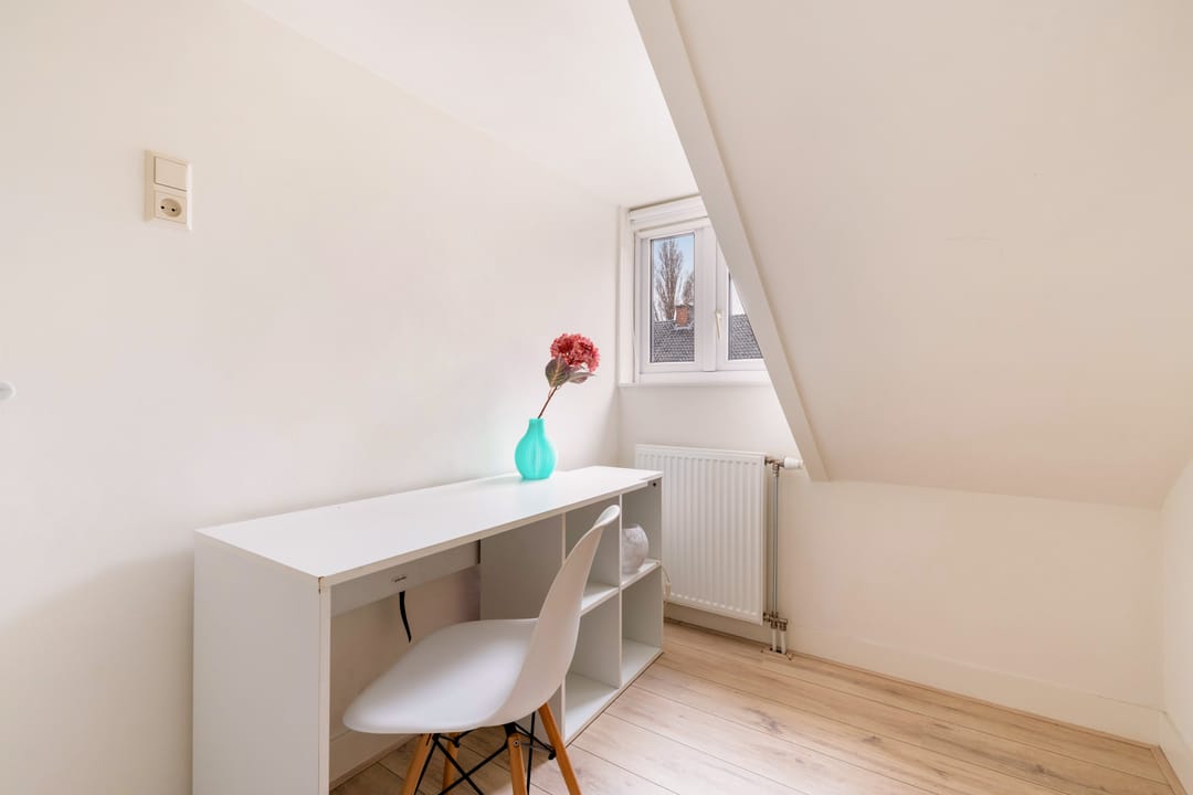 Renovated 5-room upstairs apartment with balcony in Rotterdam Oud Mathenesse — 40