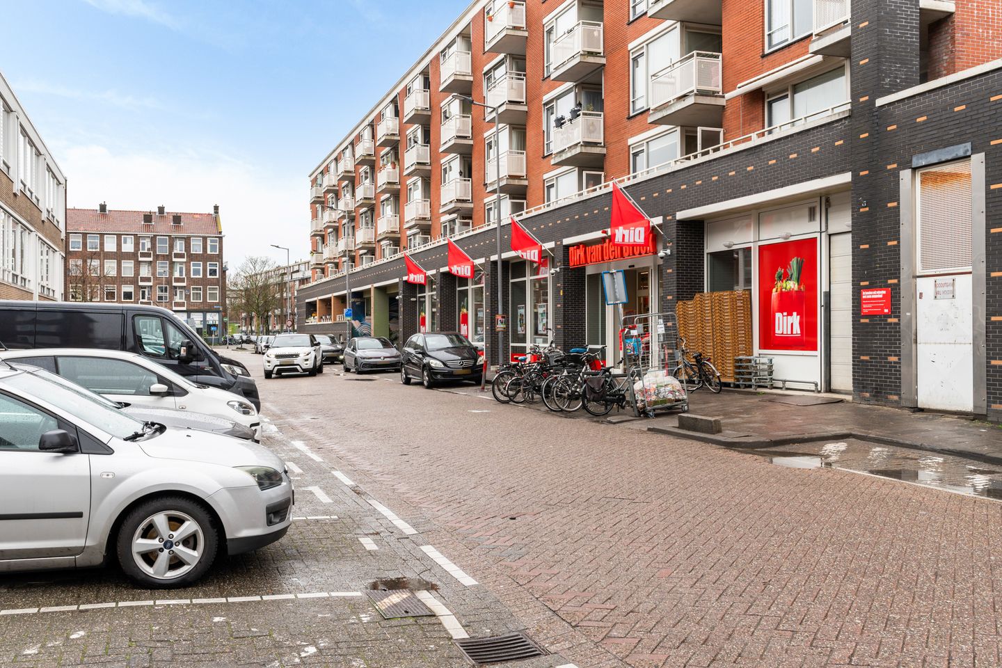 Renovated 5-room upstairs apartment with balcony in Rotterdam Oud Mathenesse — 45