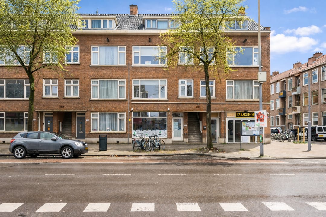 Renovated 5-room upstairs apartment with balcony in Rotterdam Oud Mathenesse — 50
