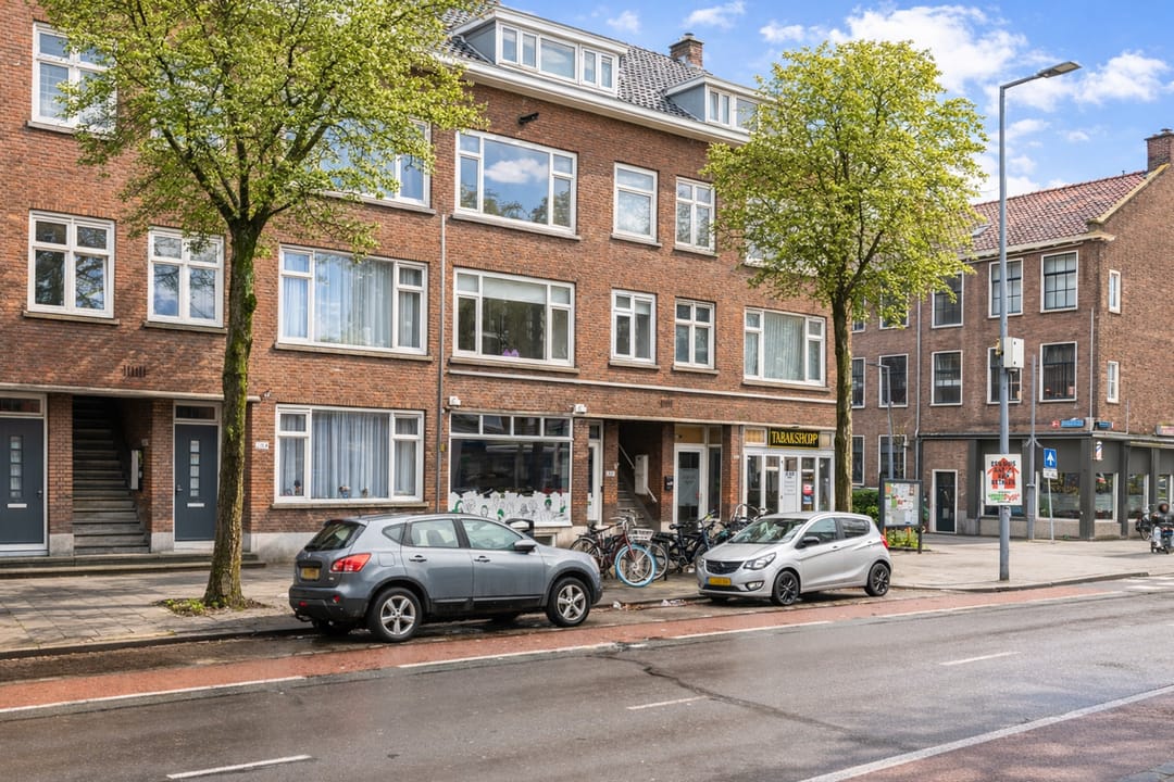 Renovated 5-room upstairs apartment with balcony in Rotterdam Oud Mathenesse — 48