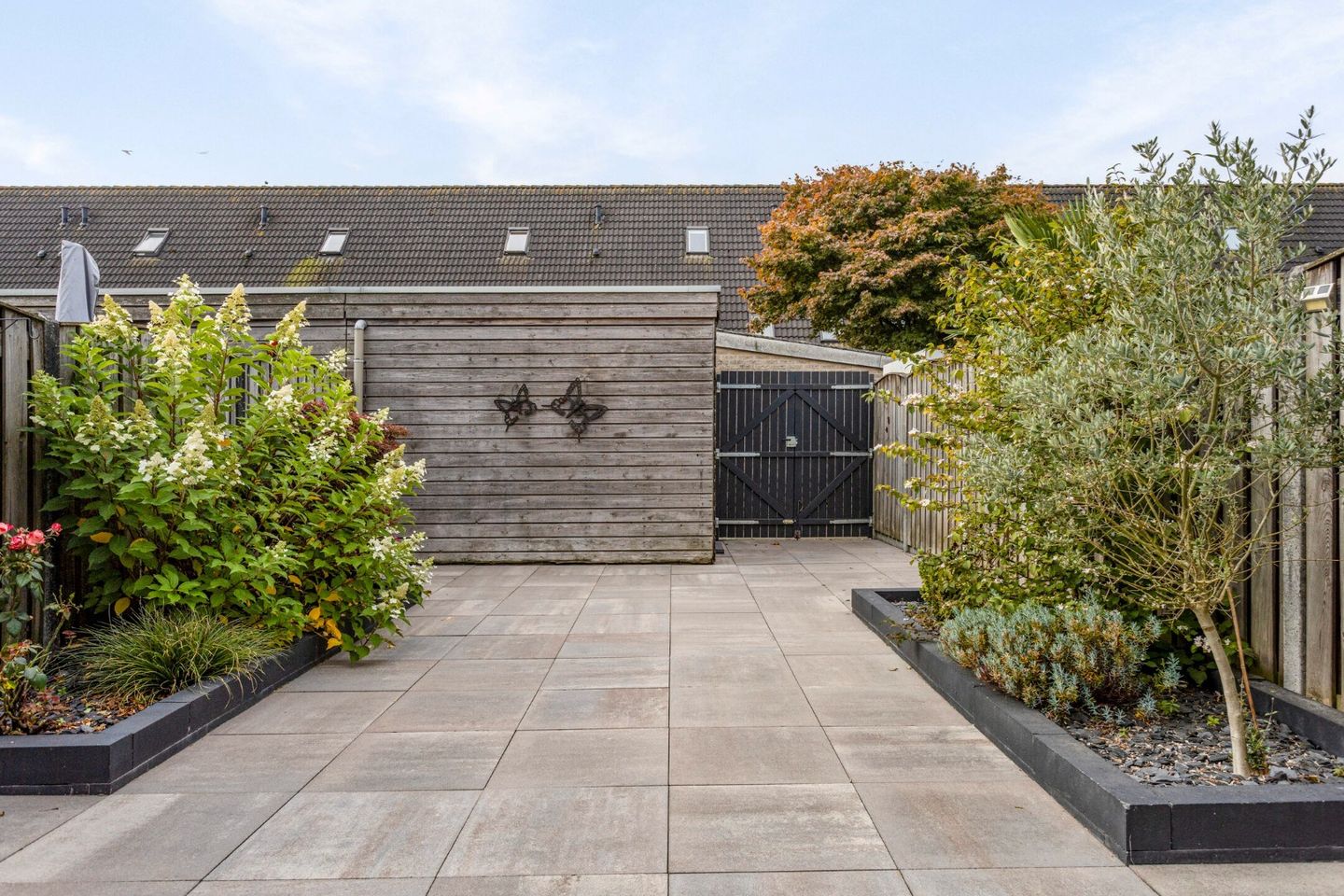 Move-in ready energy efficient extended terraced home with luxury finish and sunny garden — 21