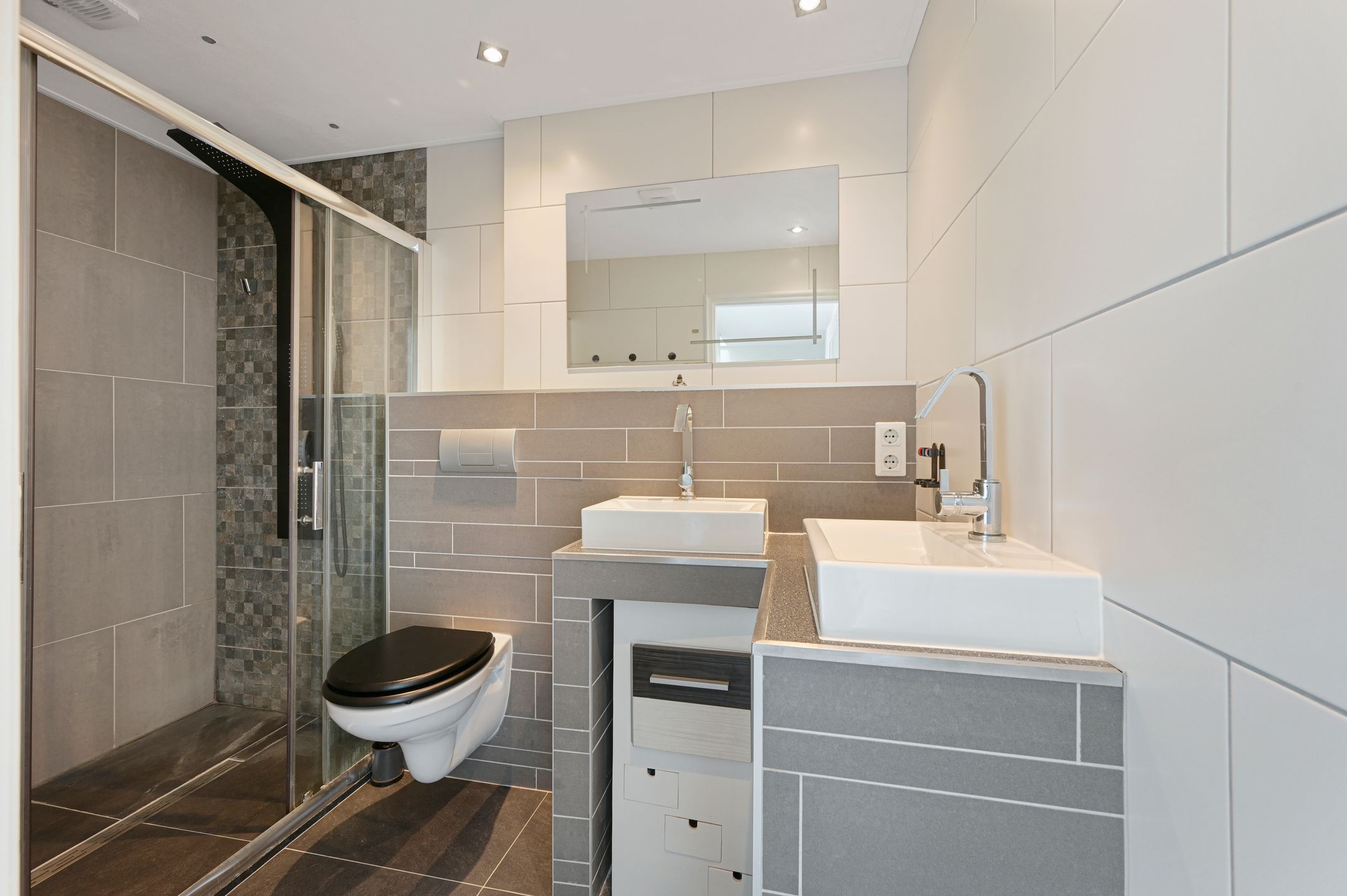 Photo 27 of Van der Goesstraat 52
