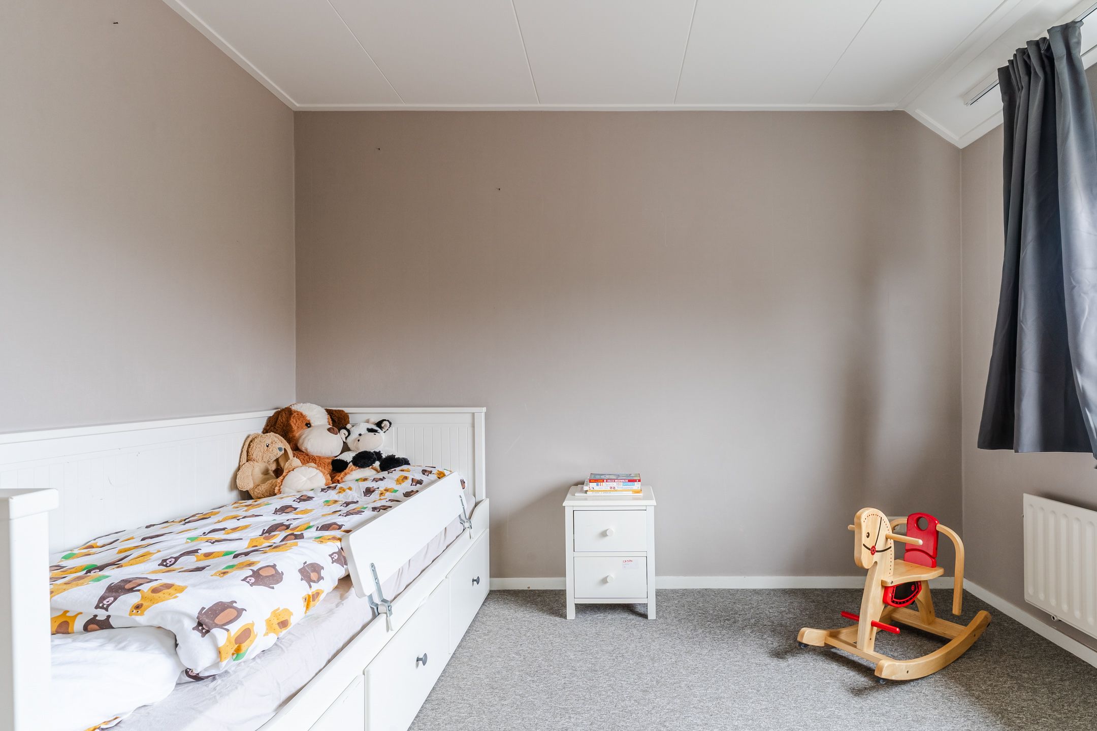Renovated Semi-Detached Home with Spacious Garden and Heated Office in Zwaag — 18