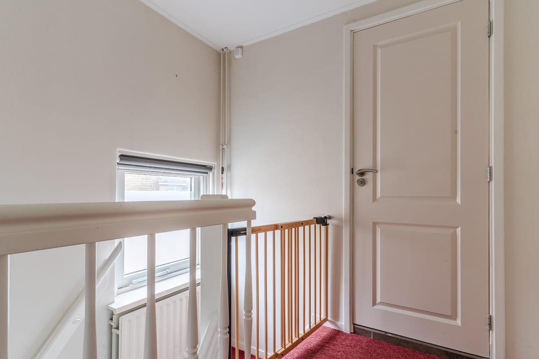 Renovated Semi-Detached Home with Spacious Garden and Heated Office in Zwaag — 22