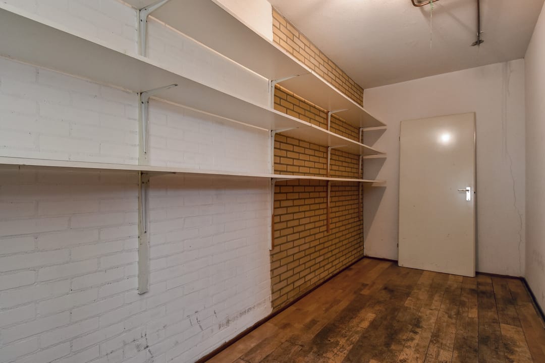 Photo 16 of Georges Bizetstraat 49