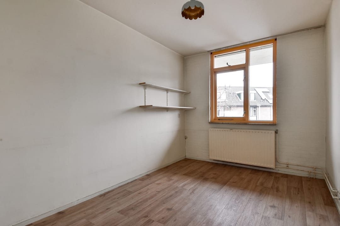 Photo 26 of Georges Bizetstraat 49