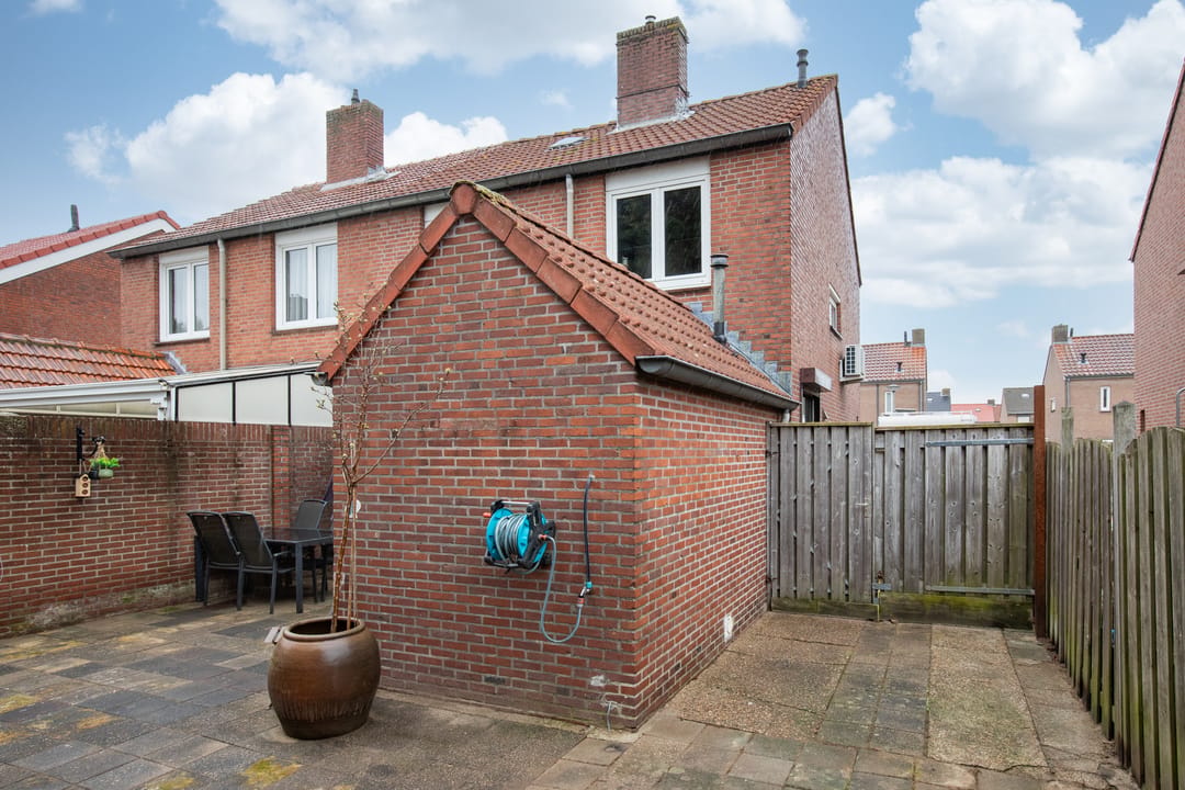 Spacious Starter Home with Large Garden in Sint Odiliënberg — 25
