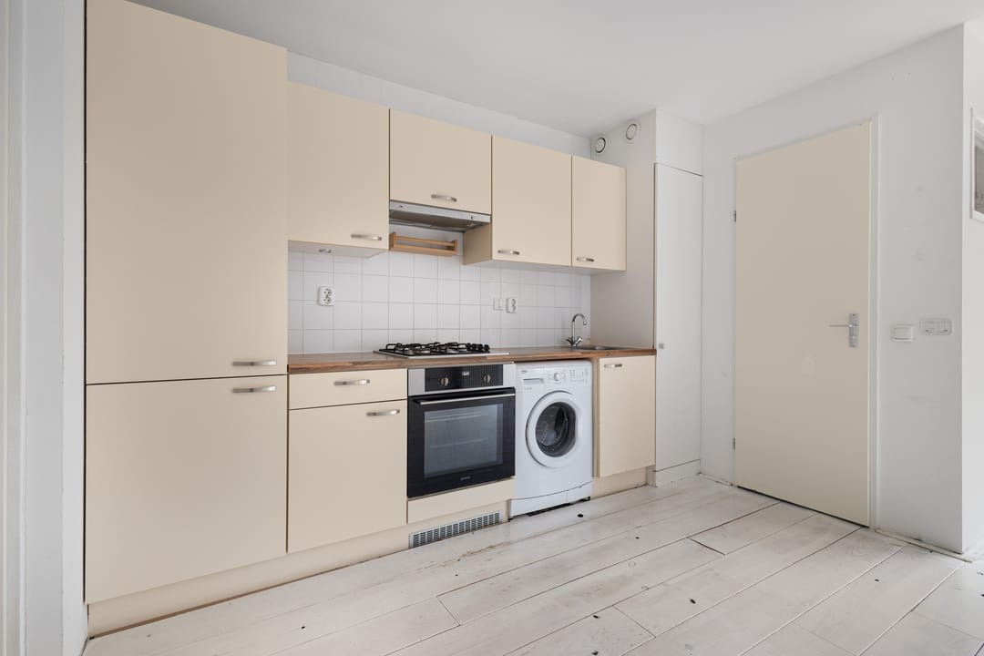 Spacious 1-Bedroom Apartment on Freehold Land in Amsterdam's Czaar Peterbuurt — 13