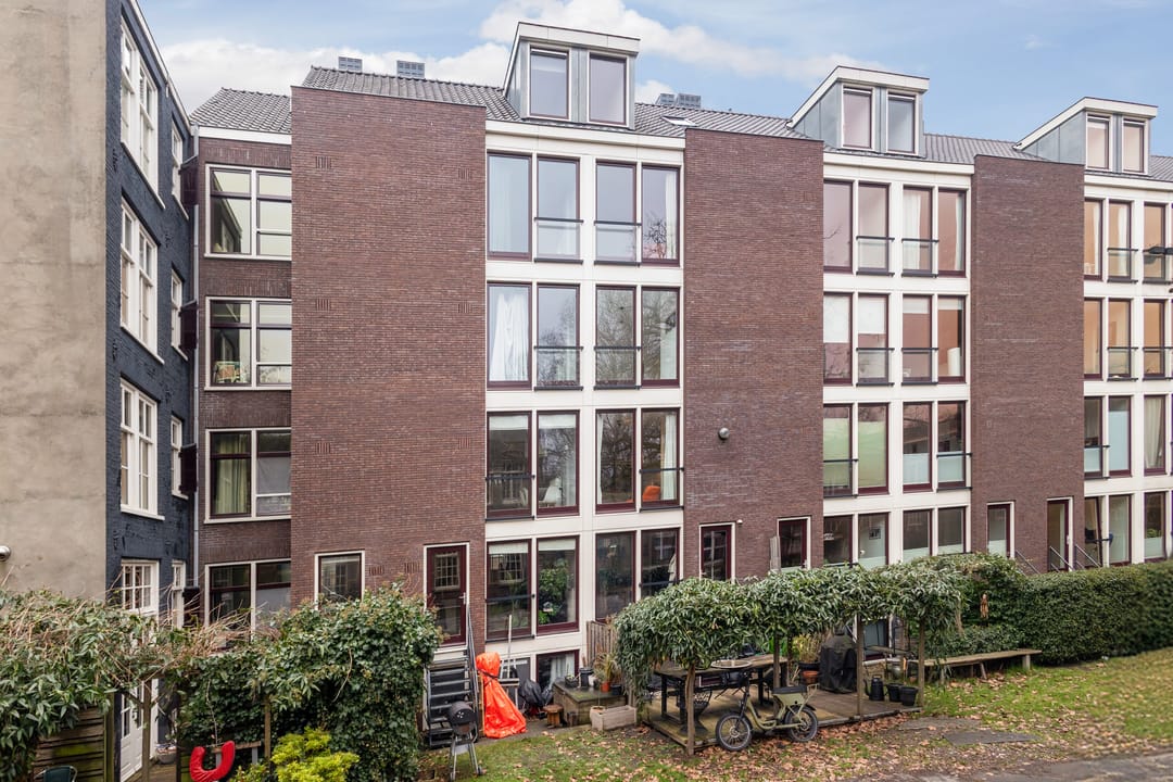 Spacious 1-Bedroom Apartment on Freehold Land in Amsterdam's Czaar Peterbuurt — 22