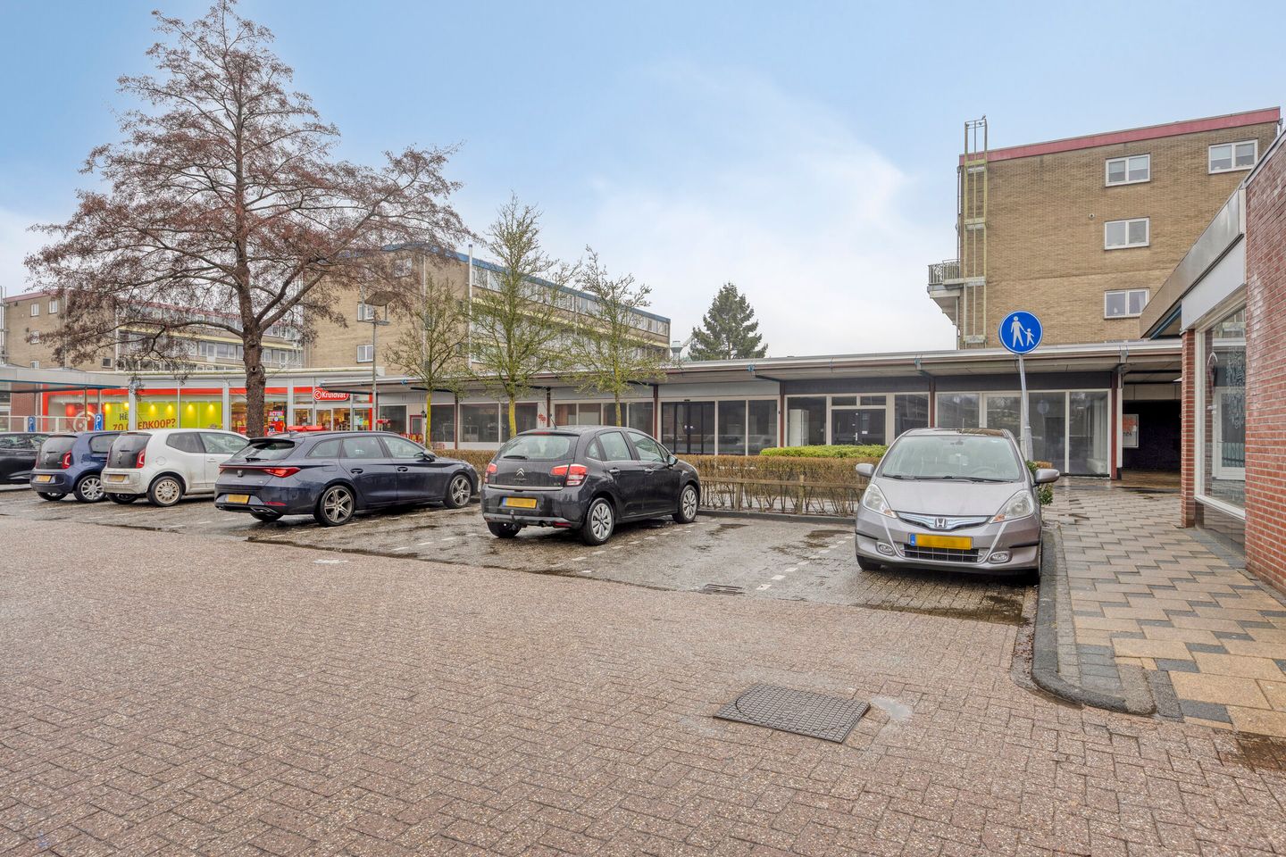 Bekijk foto 2 van De Wielewaal 18