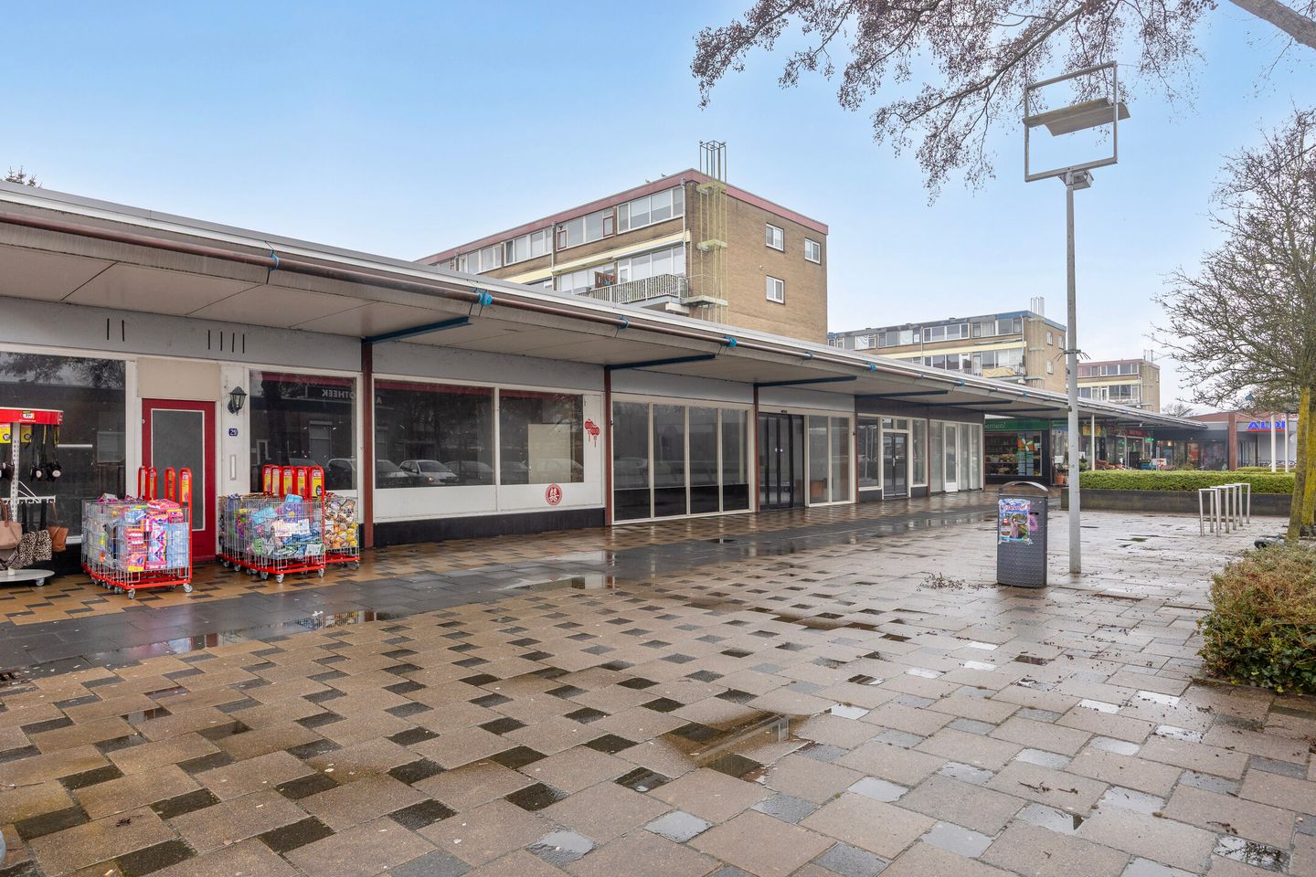 Bekijk foto 2 van De Wielewaal 20