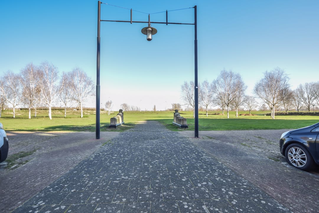 Foto 41 van Schout van Hanswijkplein 104