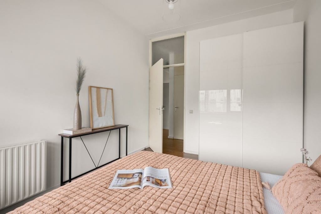 Modern 3-Room Apartment with Sunny Terrace and Parking Space in Utrecht Rivierenwijk — 16