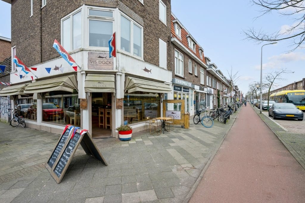 Modern 3-Room Apartment with Sunny Terrace and Parking Space in Utrecht Rivierenwijk — 25