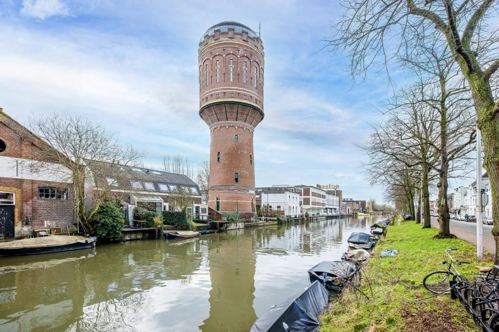Modern 3-Room Apartment with Sunny Terrace and Parking Space in Utrecht Rivierenwijk — 29