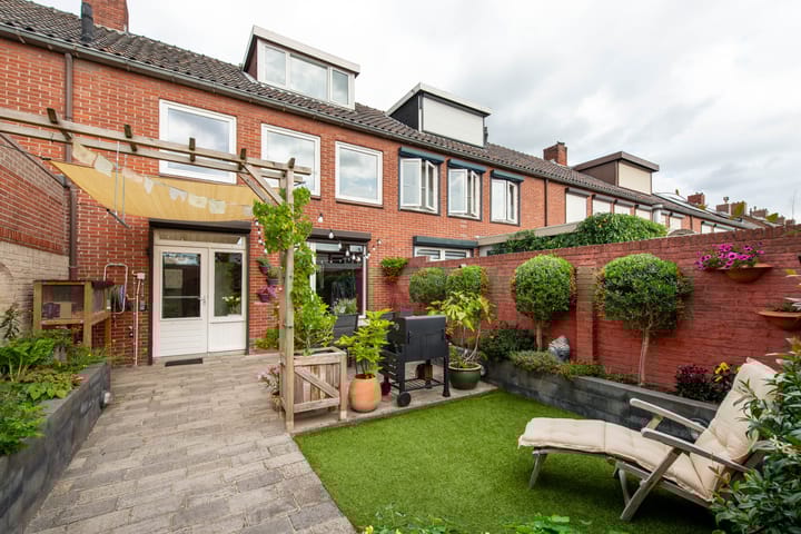 Photo 2 of Europastraat 4