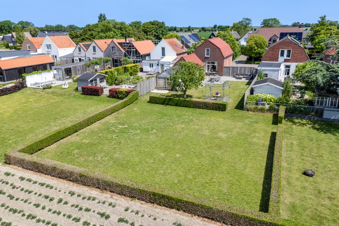 Photo 1 of Badhuisweg 25