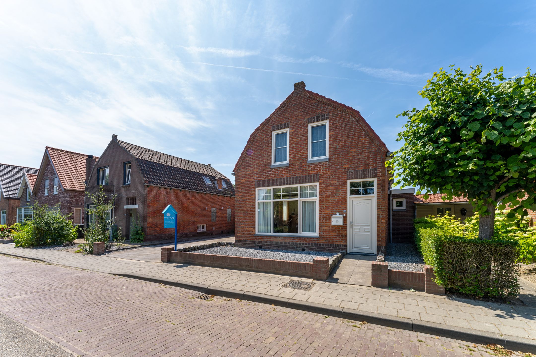 Photo 6 of Badhuisweg 25