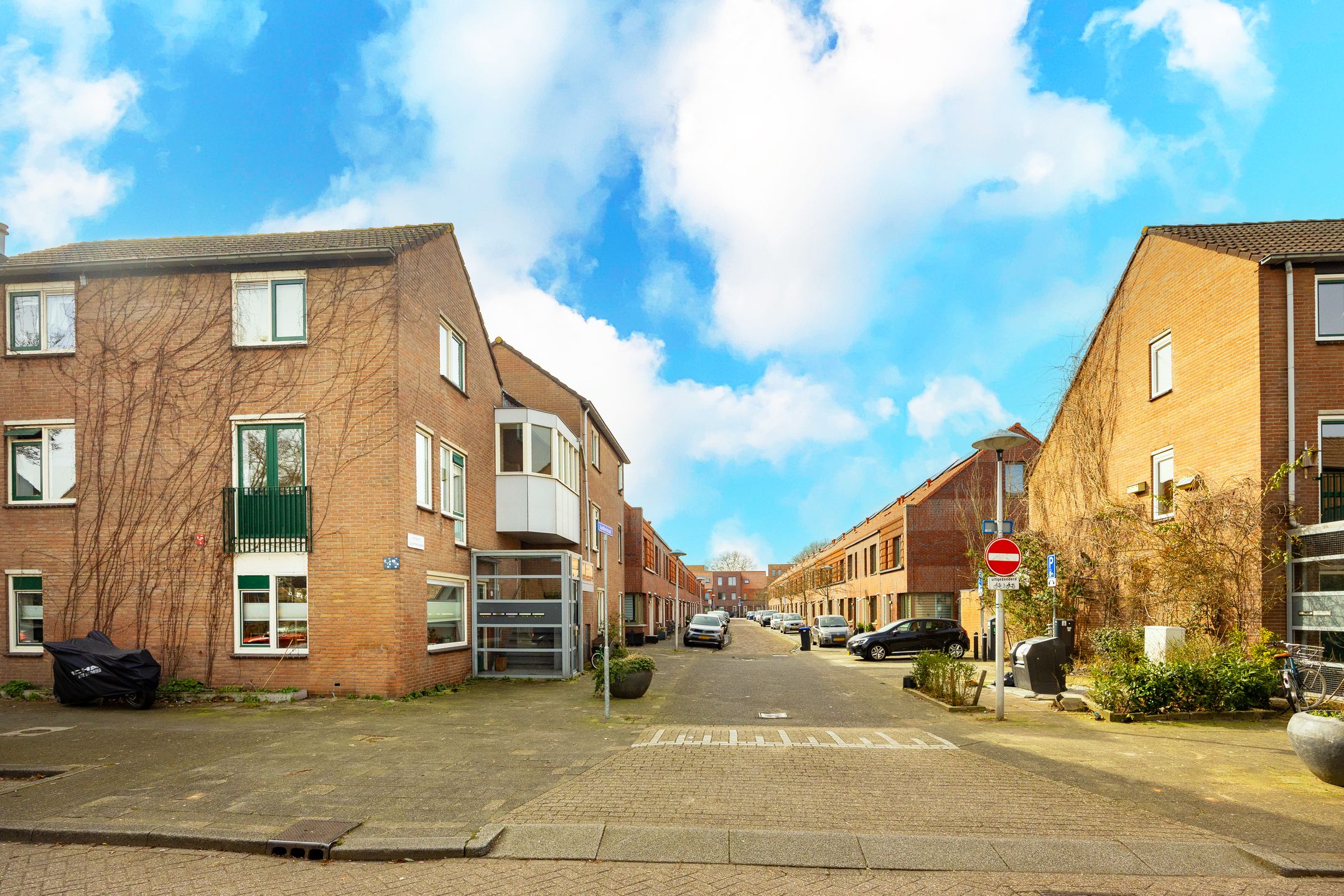 Photo 30 of Aardbeistraat 47