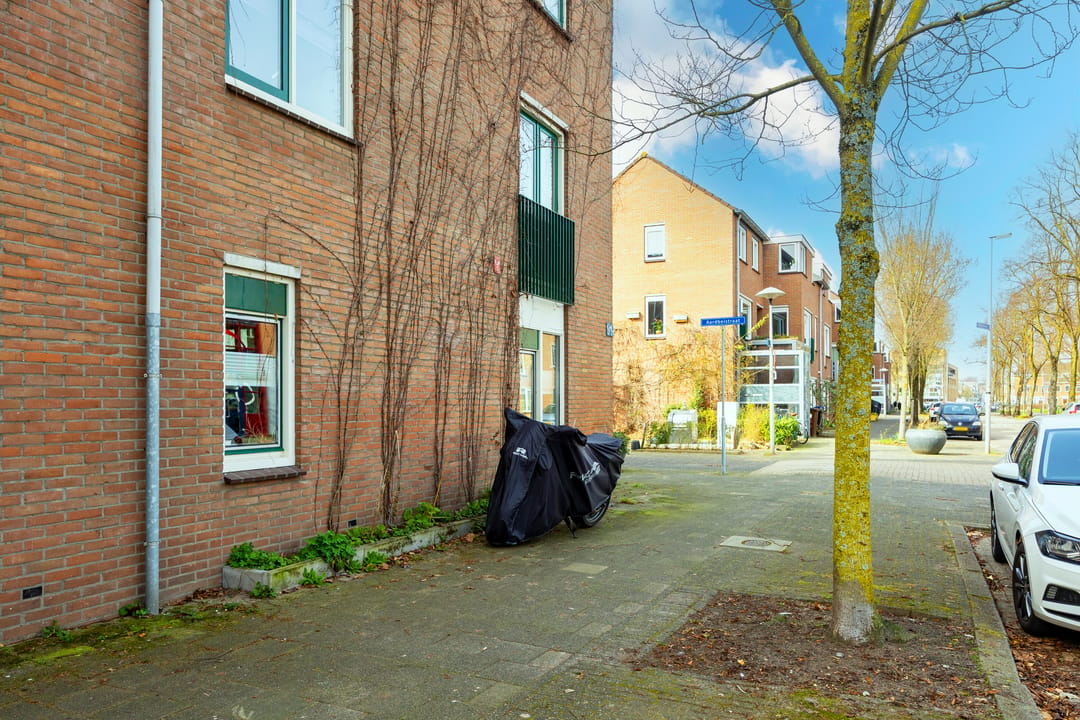 Photo 31 of Aardbeistraat 47