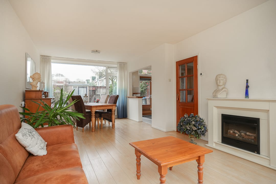 Spacious terraced house with four bedrooms and sunny southwest facing garden in Utrecht — 12