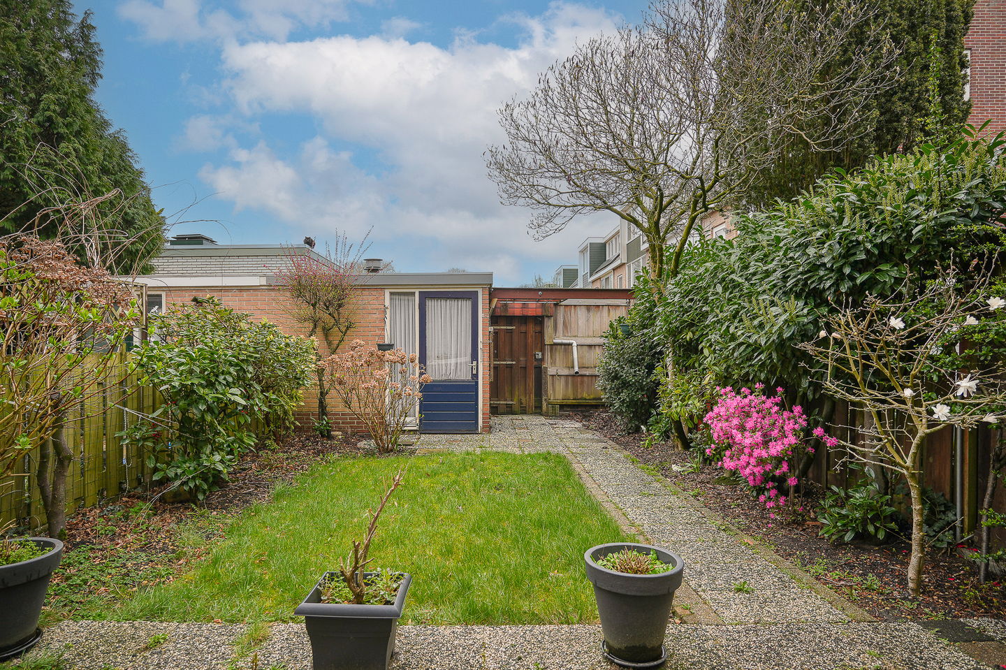 Spacious terraced house with four bedrooms and sunny southwest facing garden in Utrecht — 19