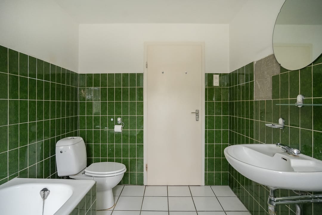 Spacious terraced house with four bedrooms and sunny southwest facing garden in Utrecht — 26