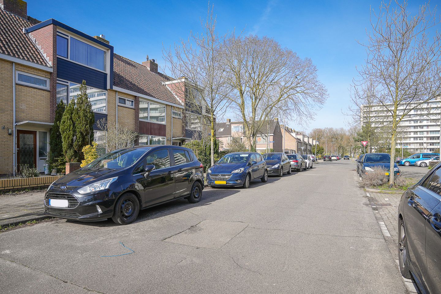 Spacious terraced house with four bedrooms and sunny southwest facing garden in Utrecht — 31