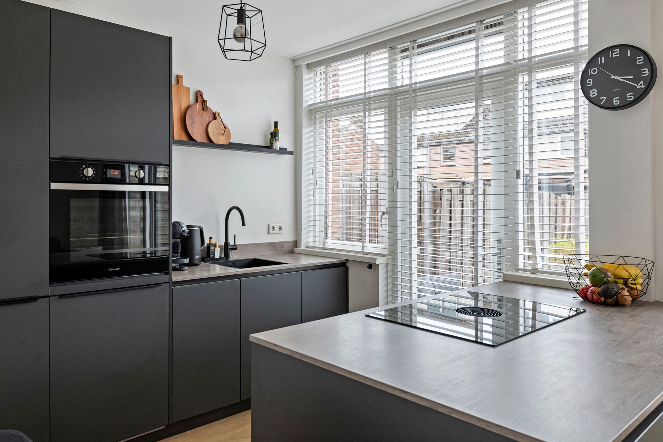 Foto 12 van Hendrik van Nassaustraat 13