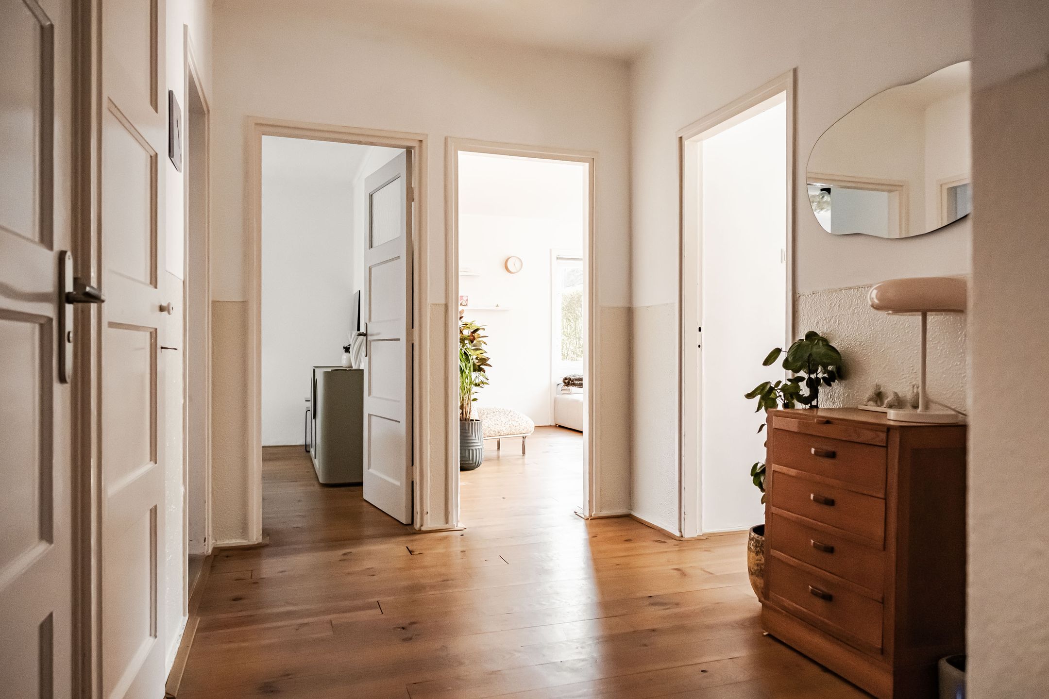 Spacious Ground Floor Apartment with Large Garden in Haarlem — 21