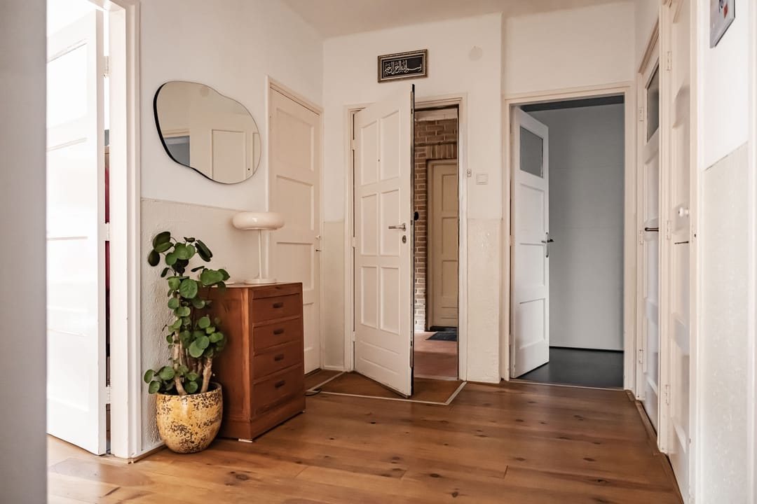 Spacious Ground Floor Apartment with Large Garden in Haarlem — 25